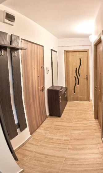 Apartament 2 Camere Cu Loc De Parcare คลูจ-นาโปกา ภายนอก รูปภาพ