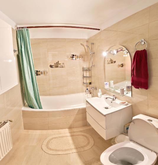 Apartament 2 Camere Cu Loc De Parcare คลูจ-นาโปกา ภายนอก รูปภาพ